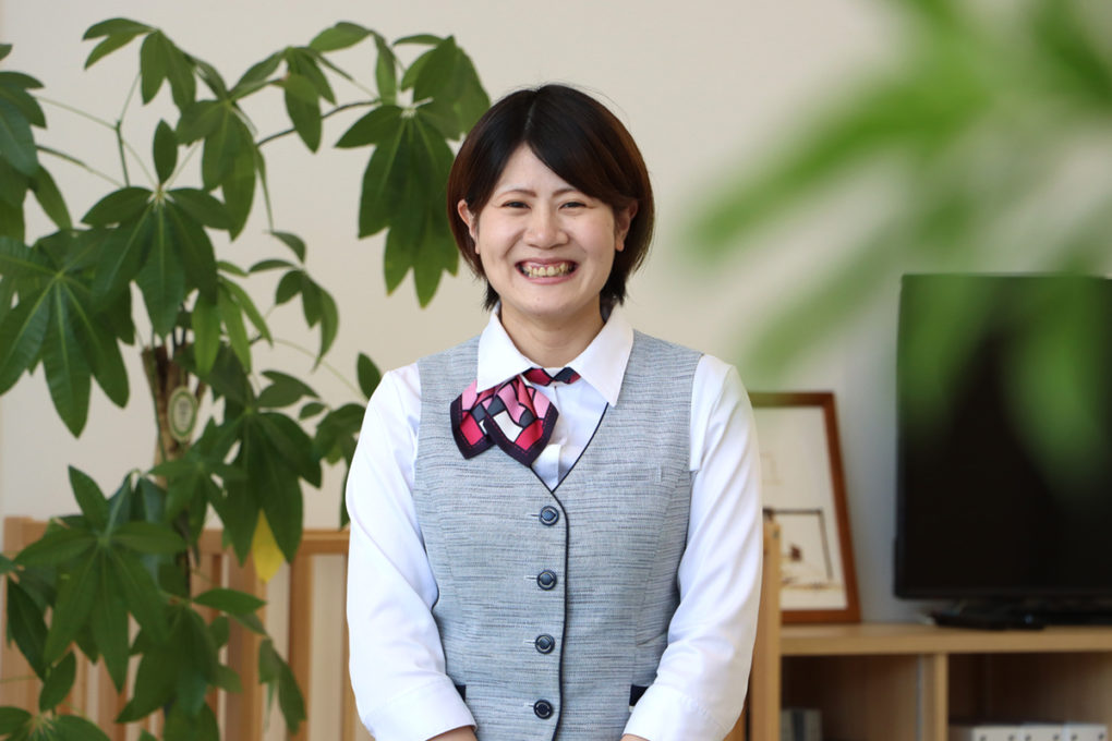 中野 真里子